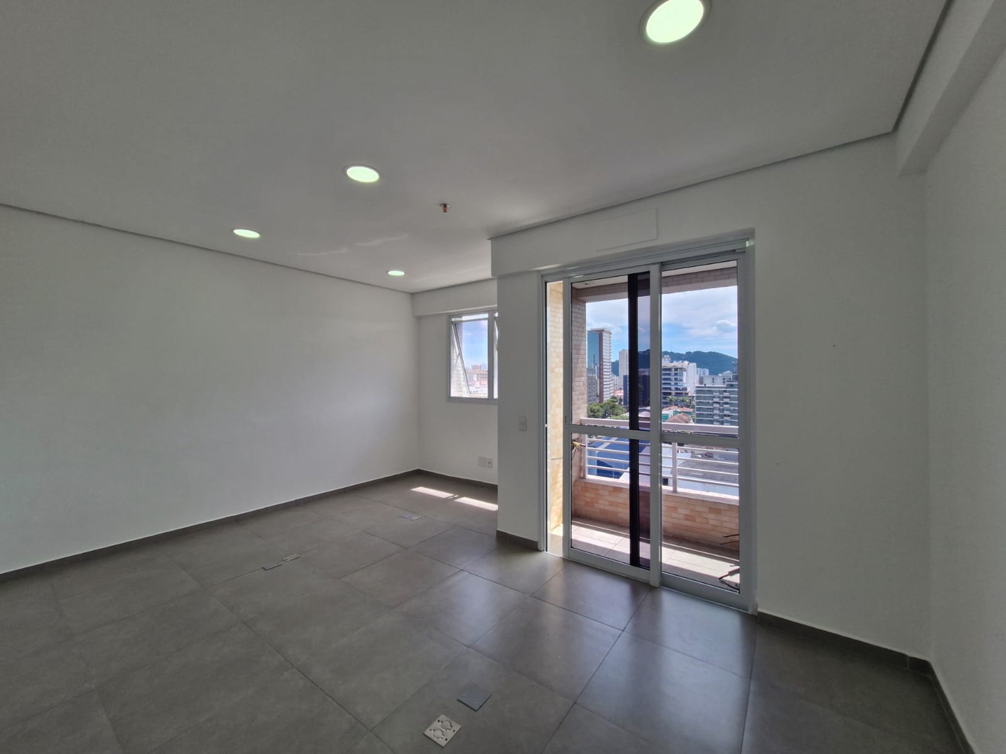 Sala para aluguel no Vila Mathias: 