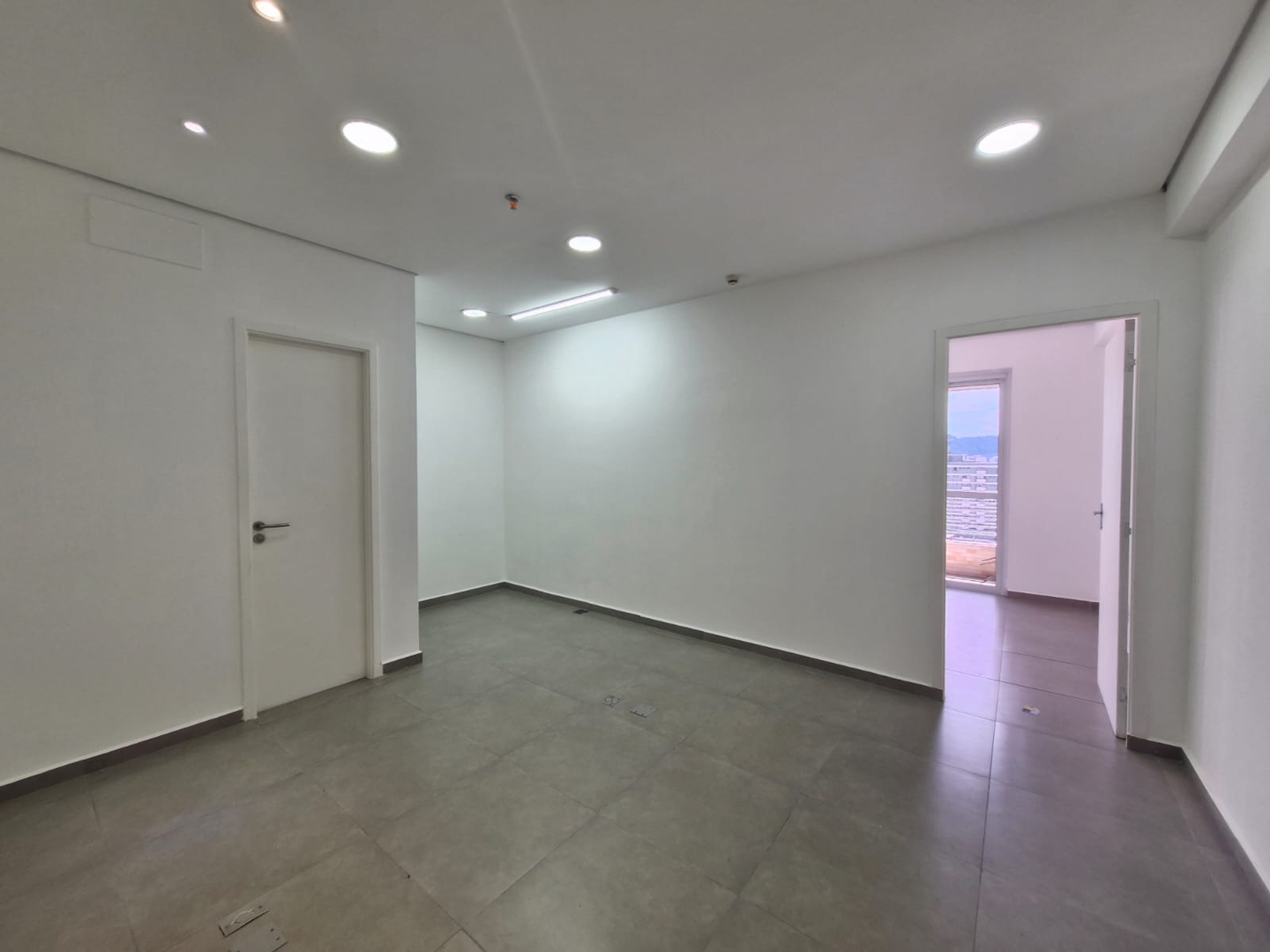 Sala para aluguel no Vila Mathias: 
