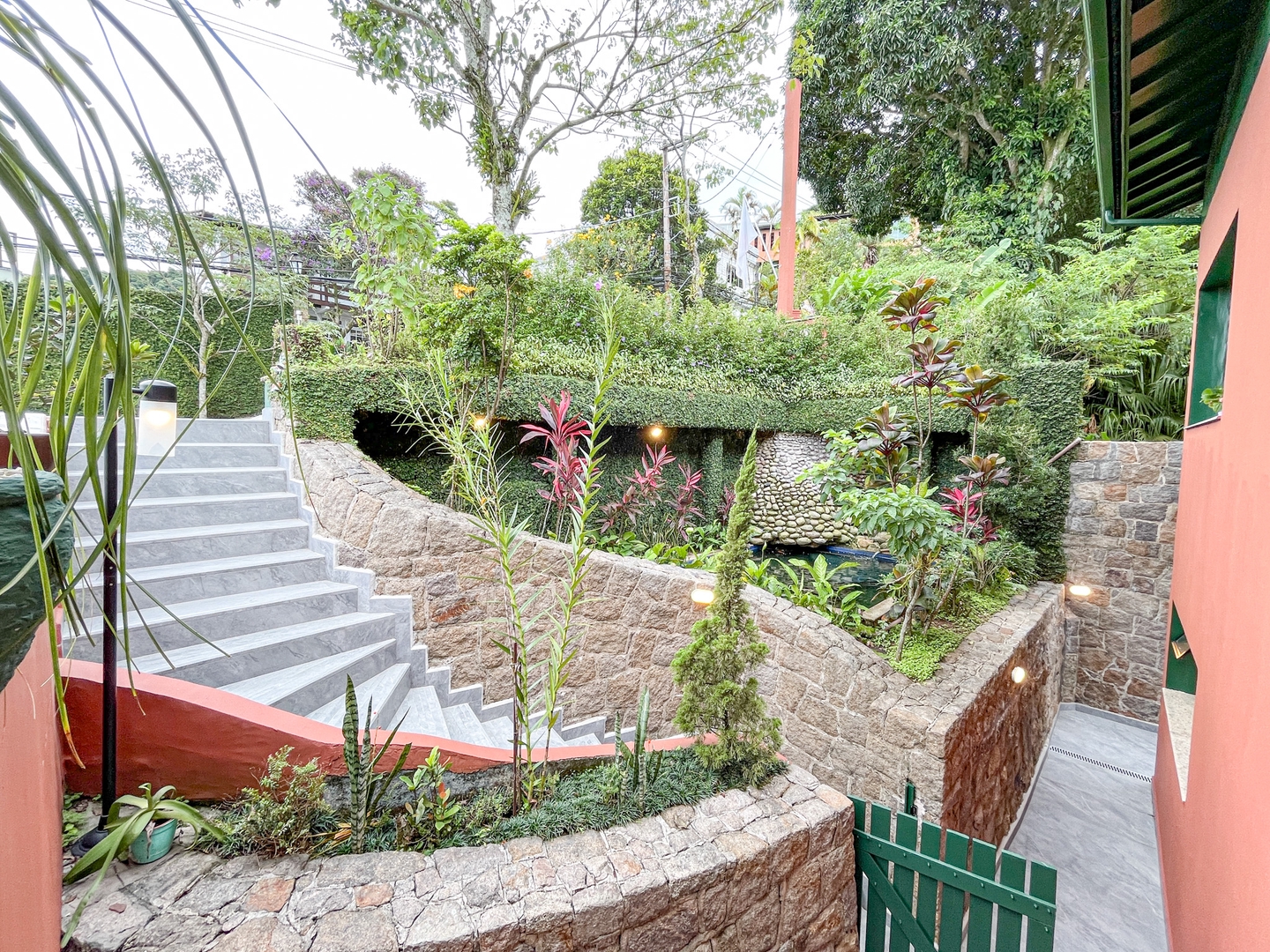 Casa de Condomínio para aluguel no Marapé: 