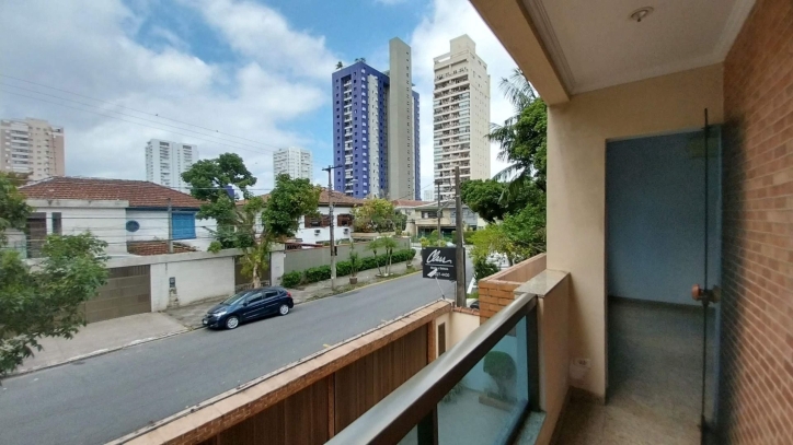 Sobrado para aluguel no Embaré: 