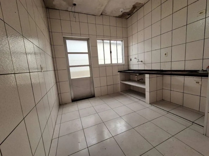 Casa para aluguel no Campo Grande: 