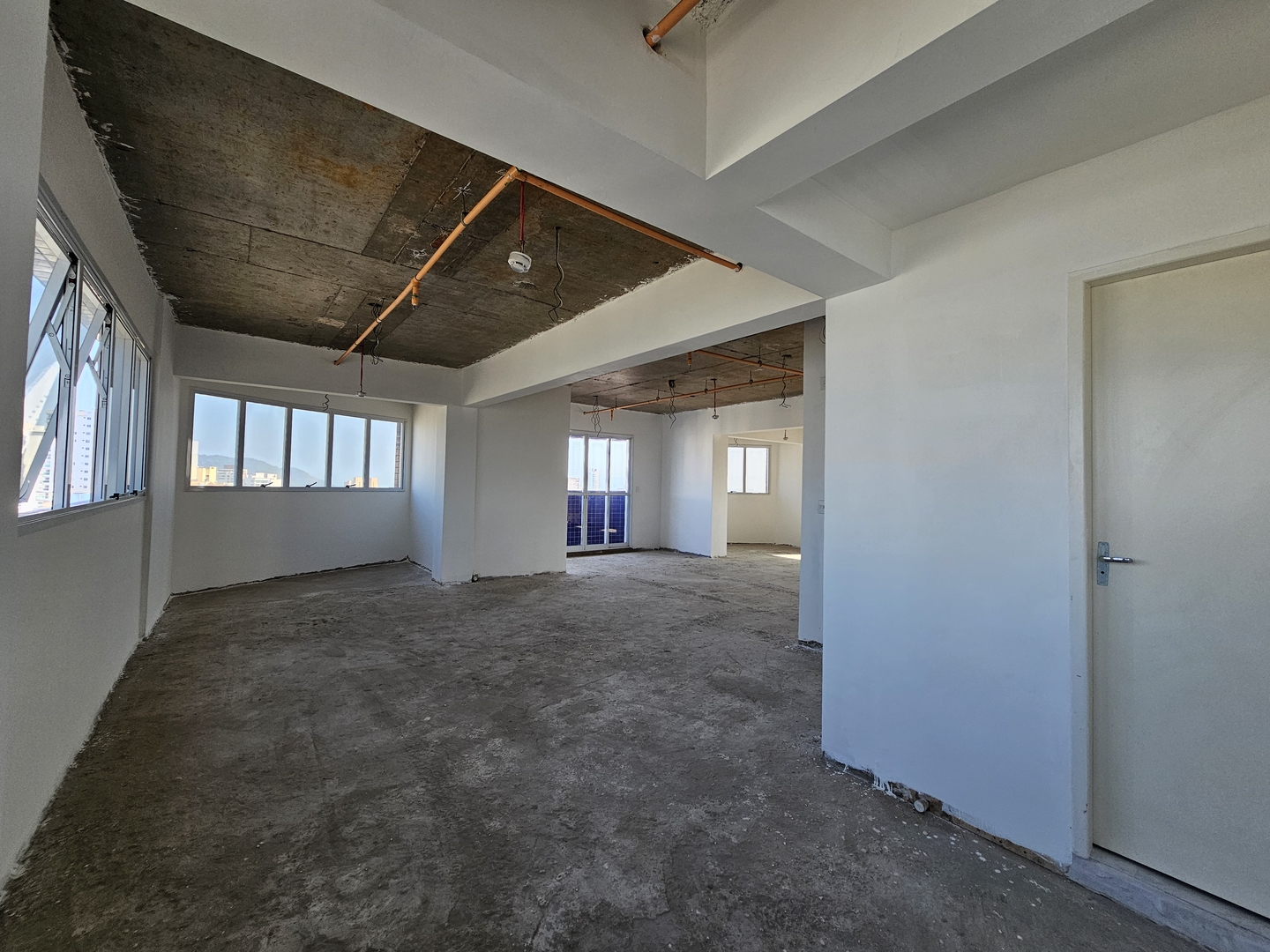 Conjunto Comercial para aluguel no Ponta da Praia: 