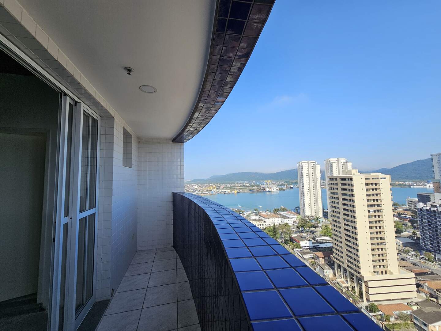 Conjunto Comercial para aluguel no Ponta da Praia: 