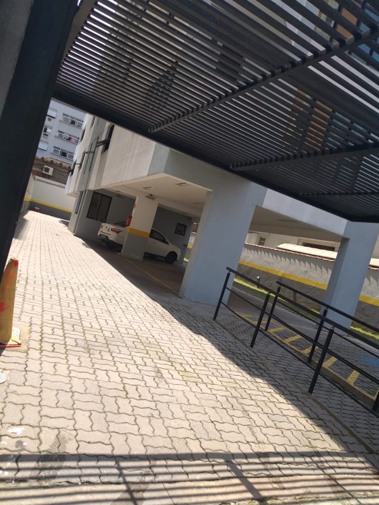 Conjunto Comercial para aluguel no Embaré: 