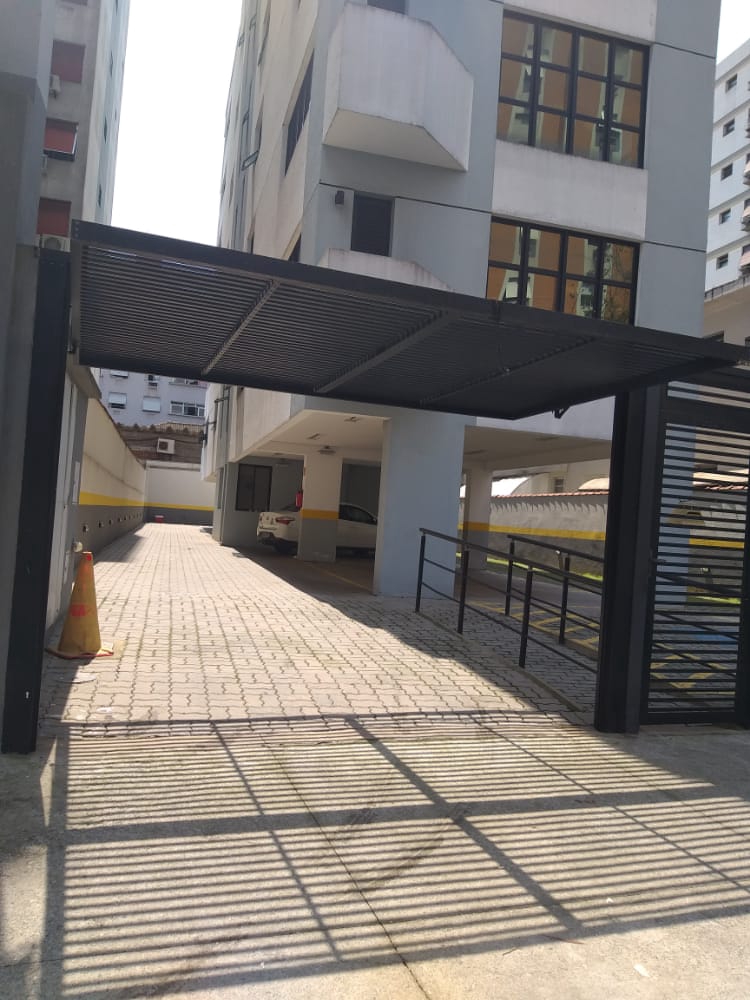 Conjunto Comercial para aluguel no Embaré: 