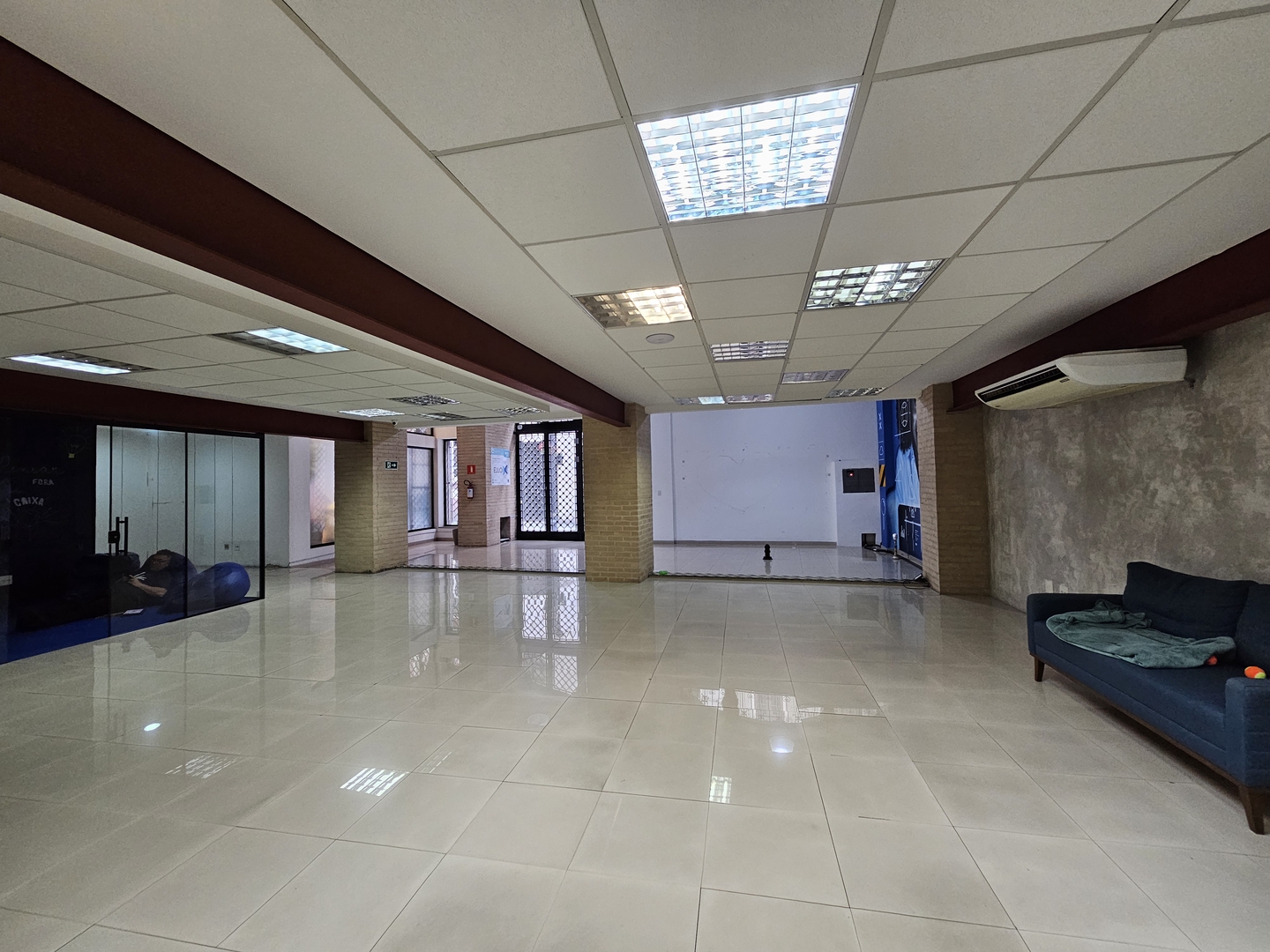 Prédio para aluguel no Centro: 