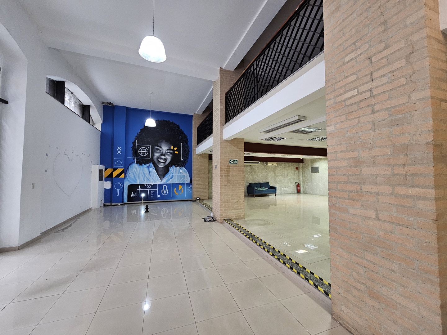 Prédio para aluguel no Centro: 