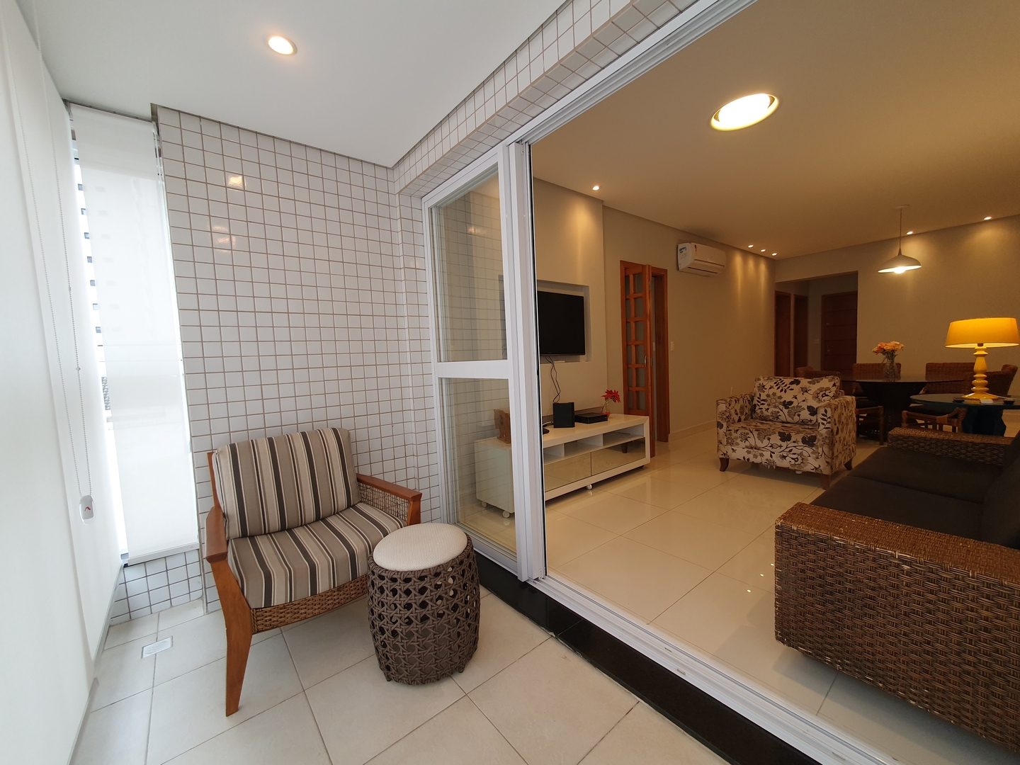 Apartamento para aluguel no Embaré: 