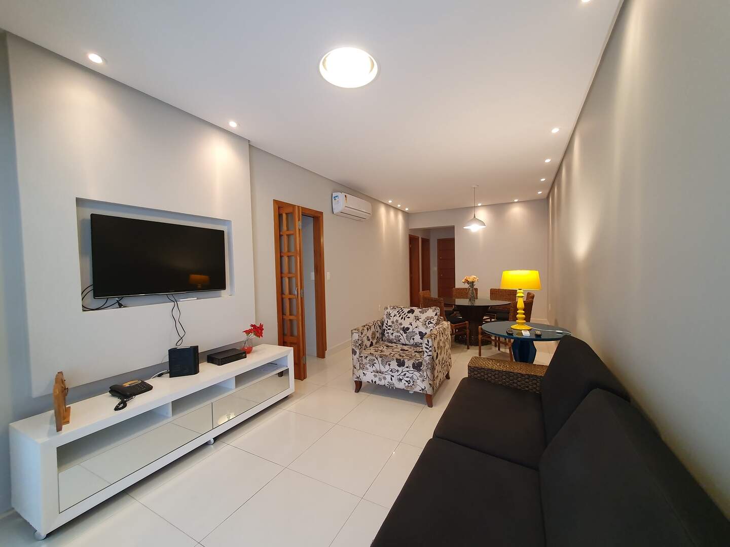 Apartamento para aluguel no Embaré: 