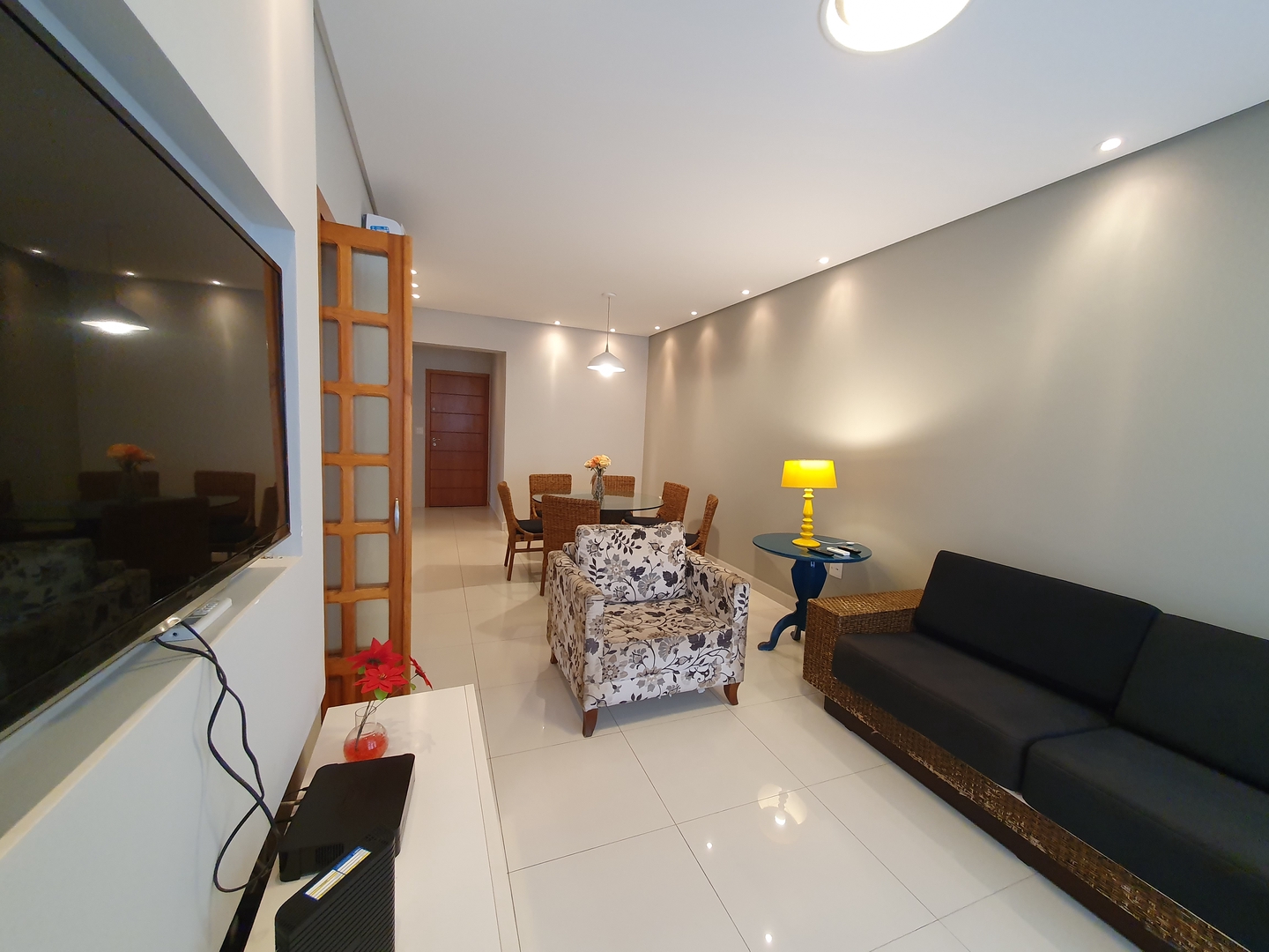 Apartamento para aluguel no Embaré: 