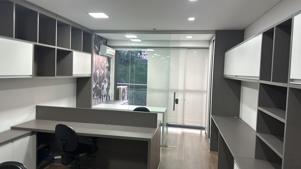 Conjunto Comercial para aluguel no Valongo: 