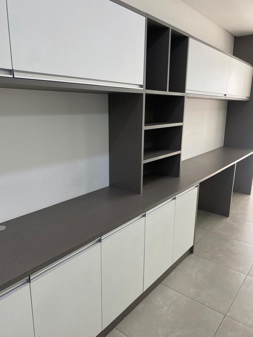 Conjunto Comercial para aluguel no Valongo: 