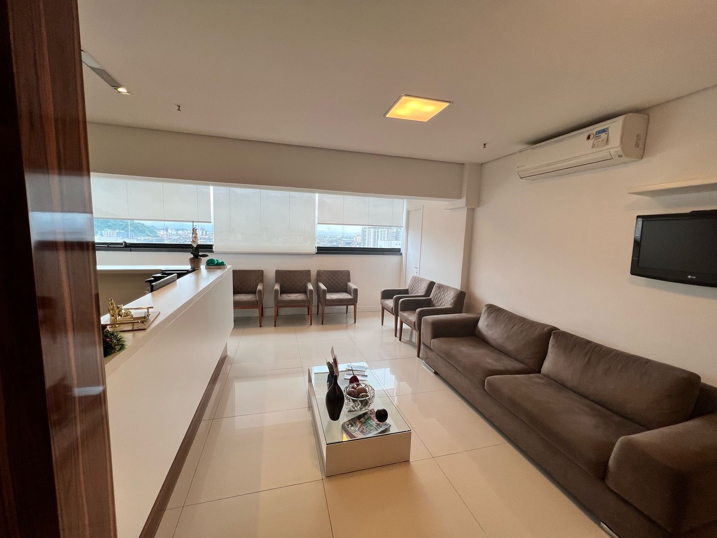 Conjunto Comercial para aluguel no Encruzilhada: 