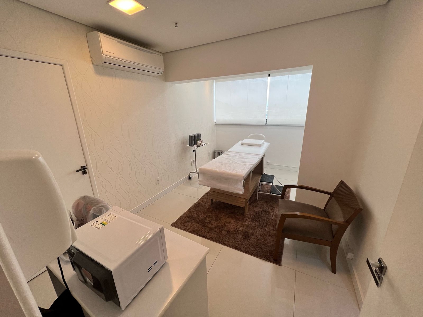 Conjunto Comercial para aluguel no Encruzilhada: 