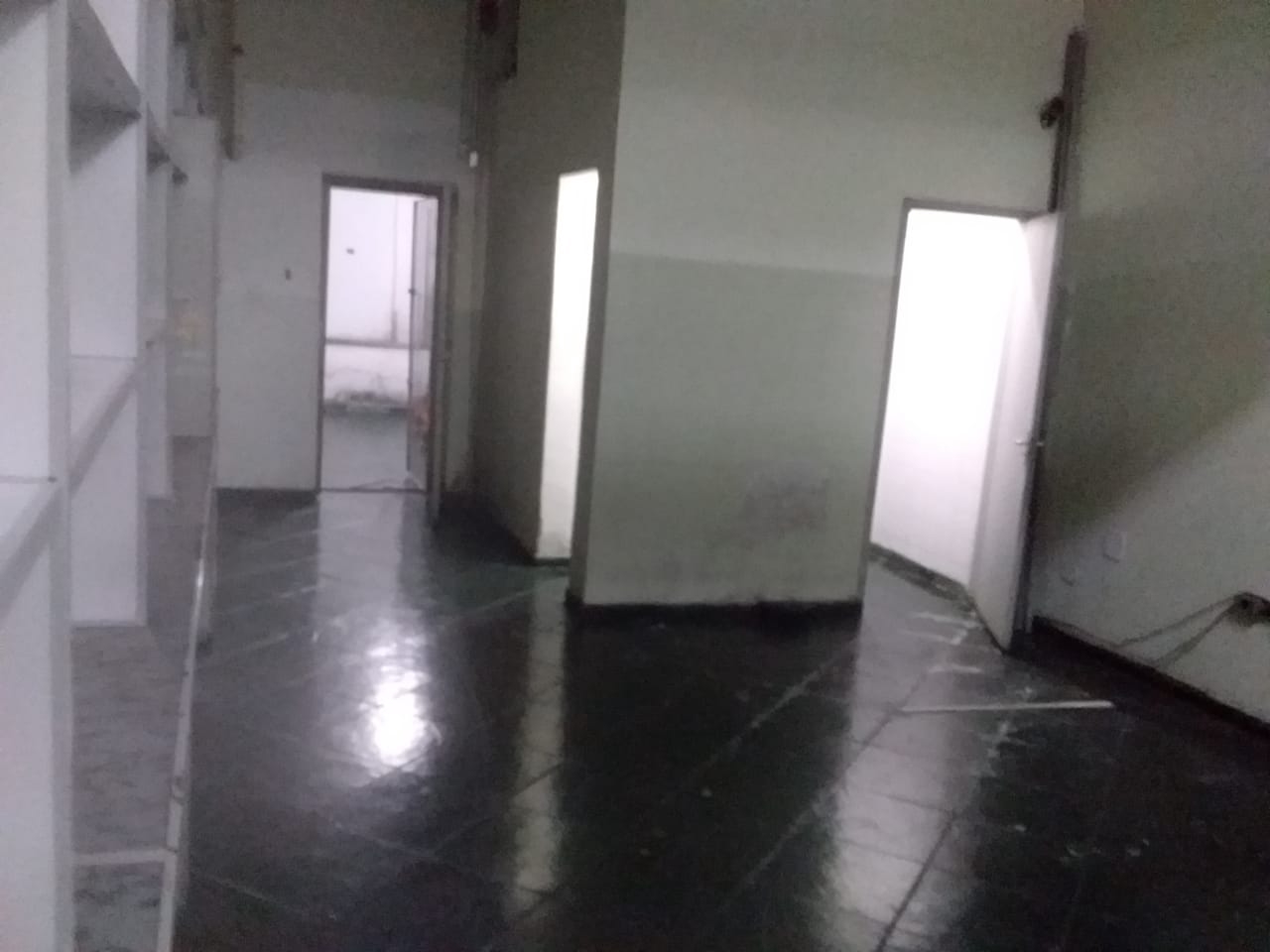 Sala para aluguel no Centro: 