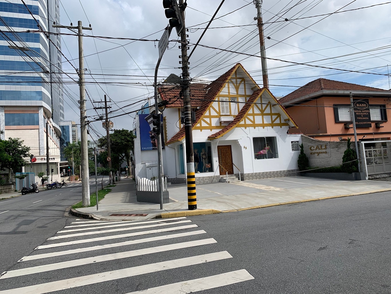 Casa para aluguel no Aparecida: 