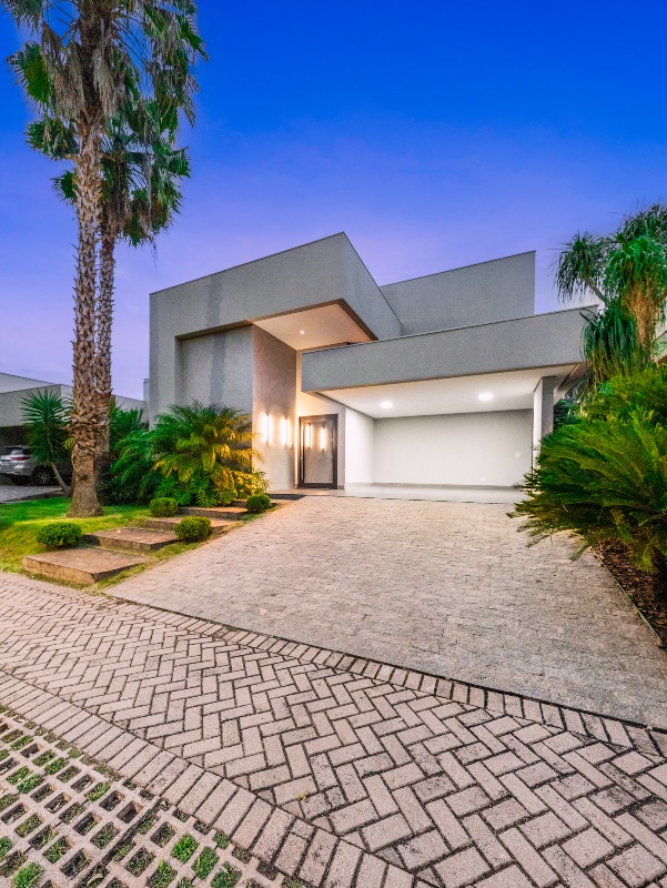 Casa à venda no Condomínio Village do Cerrado: 