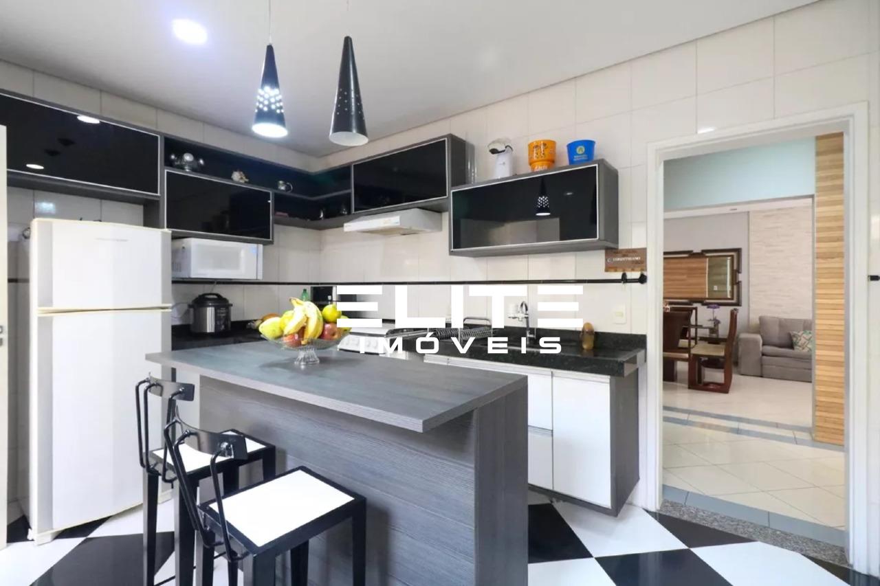 Sobrado à venda no Cerâmica: 