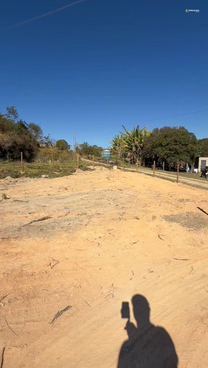 Chácara, 2 quartos, 1240 m² - Foto 1