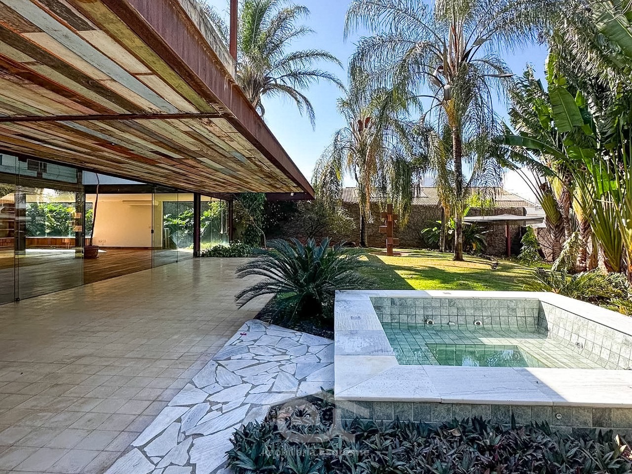 Casa Condominio à venda no Flamboyant I: 