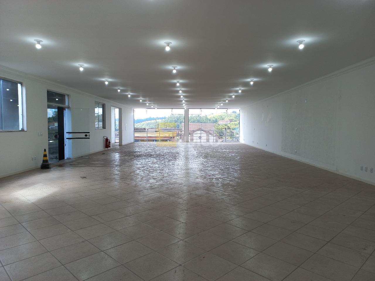 Salão para aluguel no Centro em VÁRZEA PAULISTA/SP: 