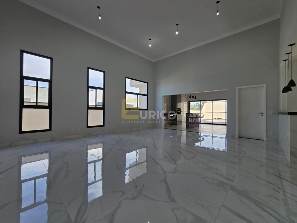 Casa em condomínio à venda no Condomínio Residencial Cambarah em Jarinu/SP: 