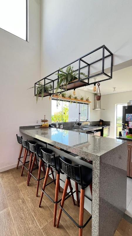 Casa em condomínio à venda no Condomínio Colinas de Inhandjara em Itupeva/SP: 