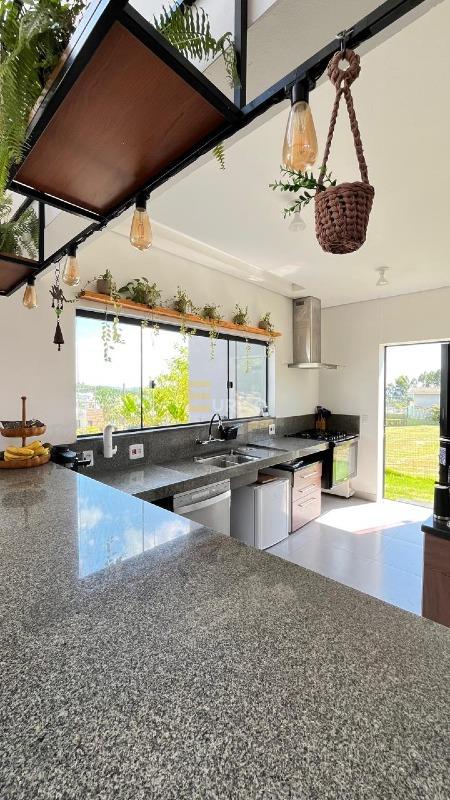 Casa em condomínio à venda no Condomínio Colinas de Inhandjara em Itupeva/SP: 