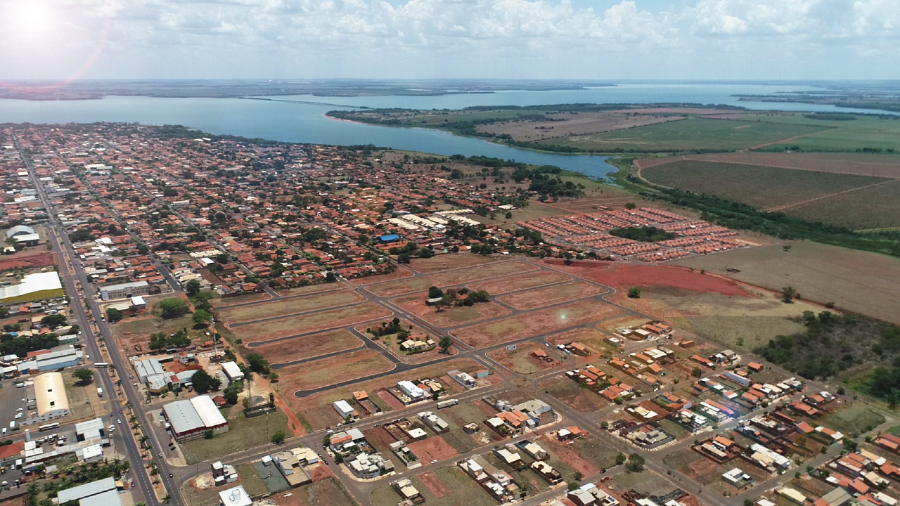 Terrenos, Lotes e Condomínios para alugar em Vila Pereira Barreto