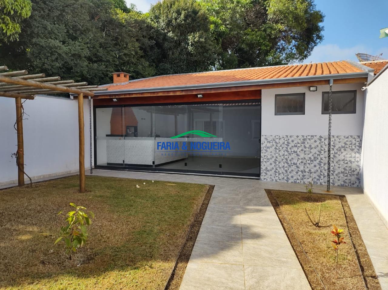 Casa com 4 dormitórios à venda, 240 m² por R$ 689.000,00 - N