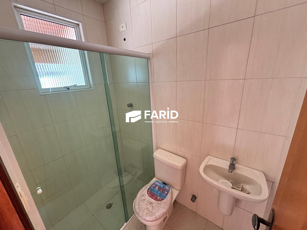 420 | 4 quartos | 3 suítes | 2 vagas: Banheiro social (cobertura)