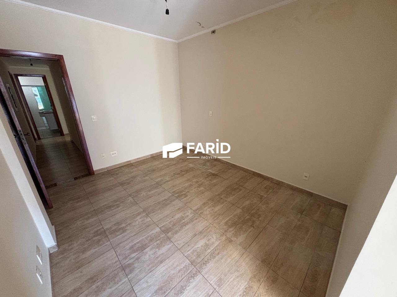 420 | 4 quartos | 3 suítes | 2 vagas: Dormitório 1 - suíte (pavimento superior)