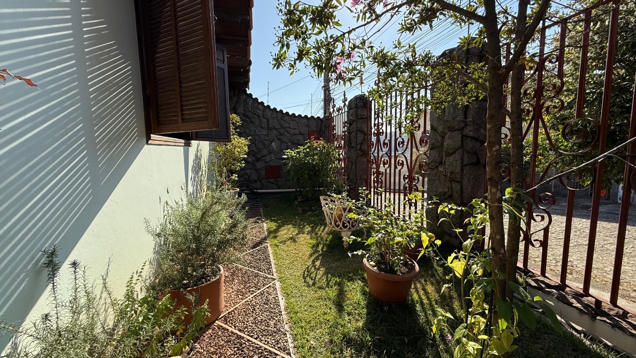 Casa à venda no planalto: 