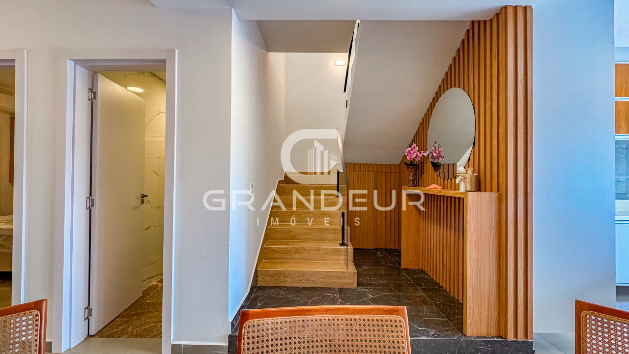 Sobrado à venda no Balneário Eliana: 