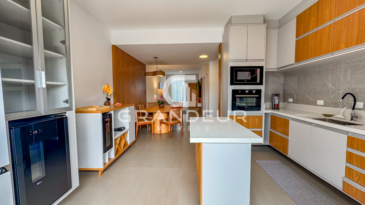 Sobrado à venda no Balneário Eliana: 