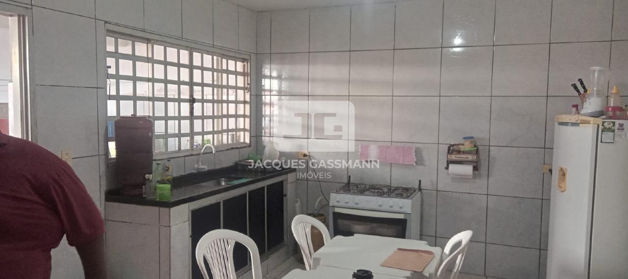 Sobrado à venda no bairro Jardim Siriemas Bofete: