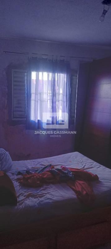 Sobrado à venda no bairro Jardim Siriemas Bofete: