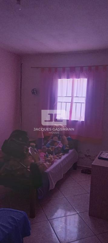 Sobrado à venda no bairro Jardim Siriemas Bofete: