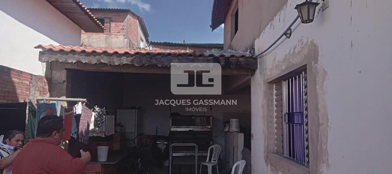 Sobrado à venda no bairro Jardim Siriemas Bofete: