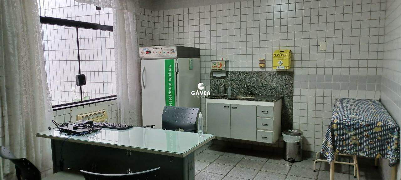 Casa para aluguel no Campo Grande: 