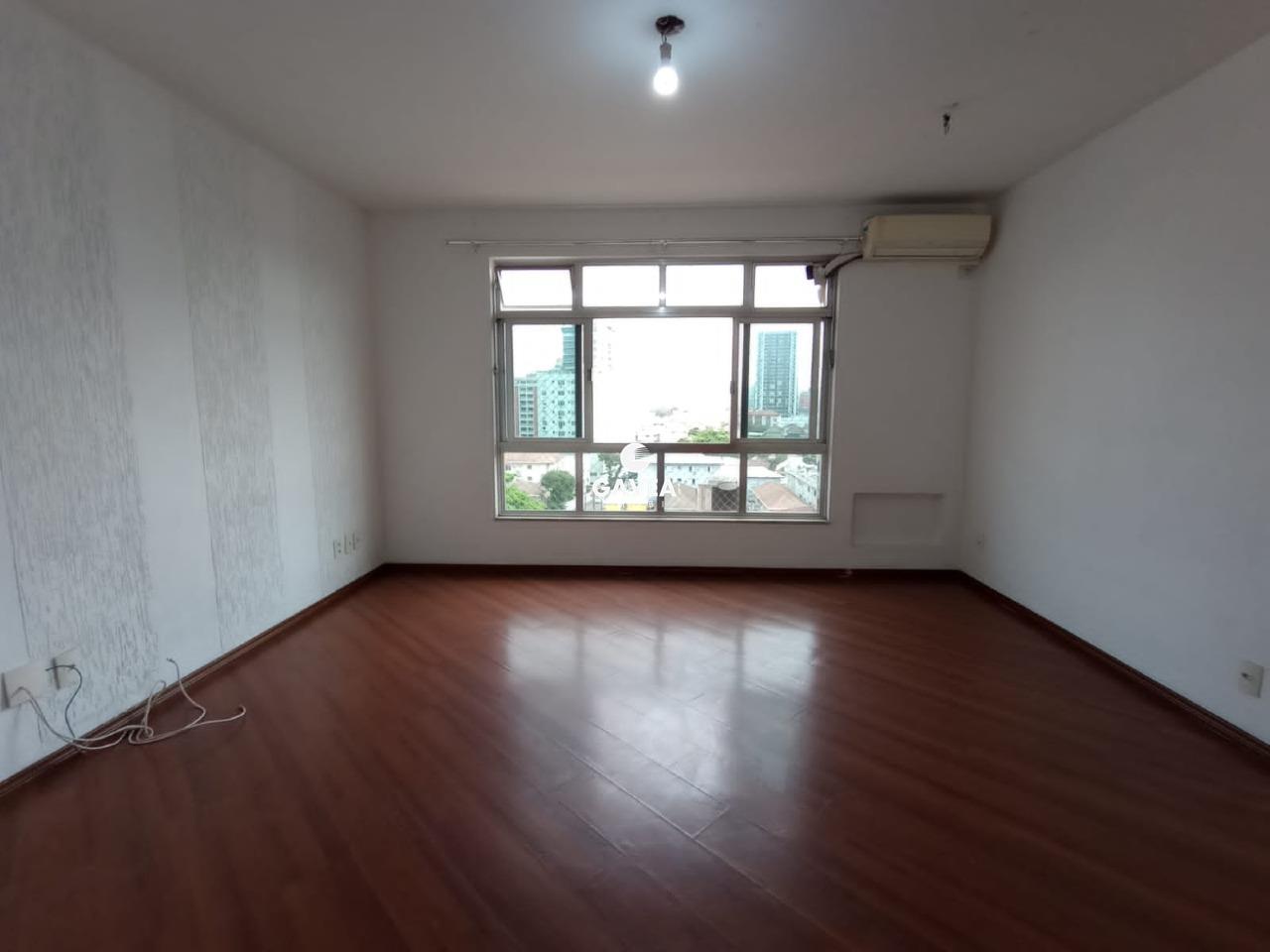Apartamento à venda no Ponta da Praia: 
