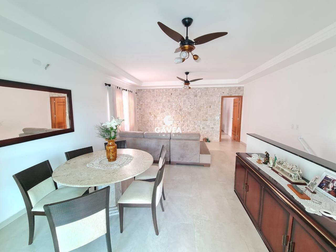 Casa à venda no Embaré: 