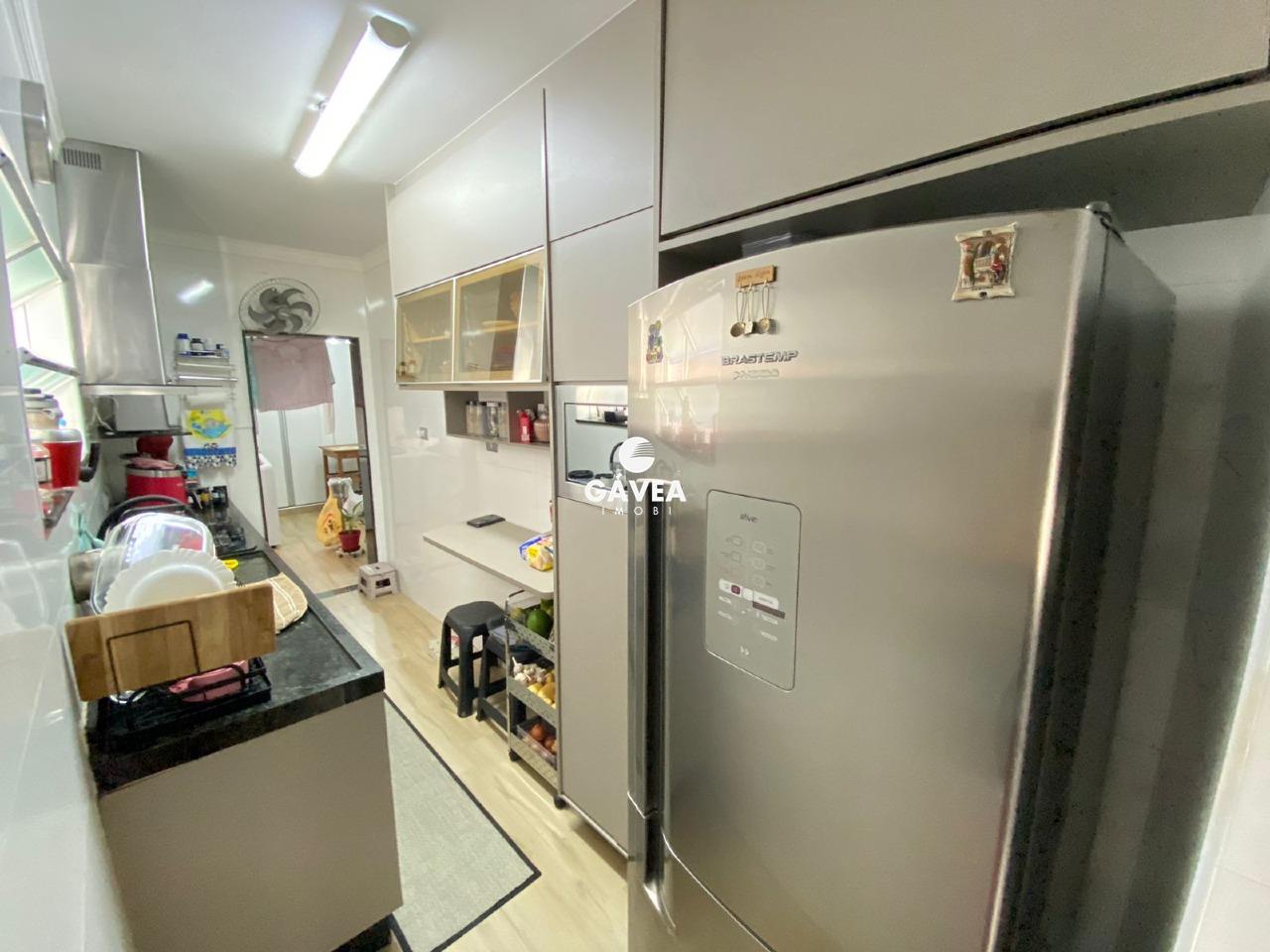 Apartamento à venda no Itararé: cozinha integrada com area de serviços