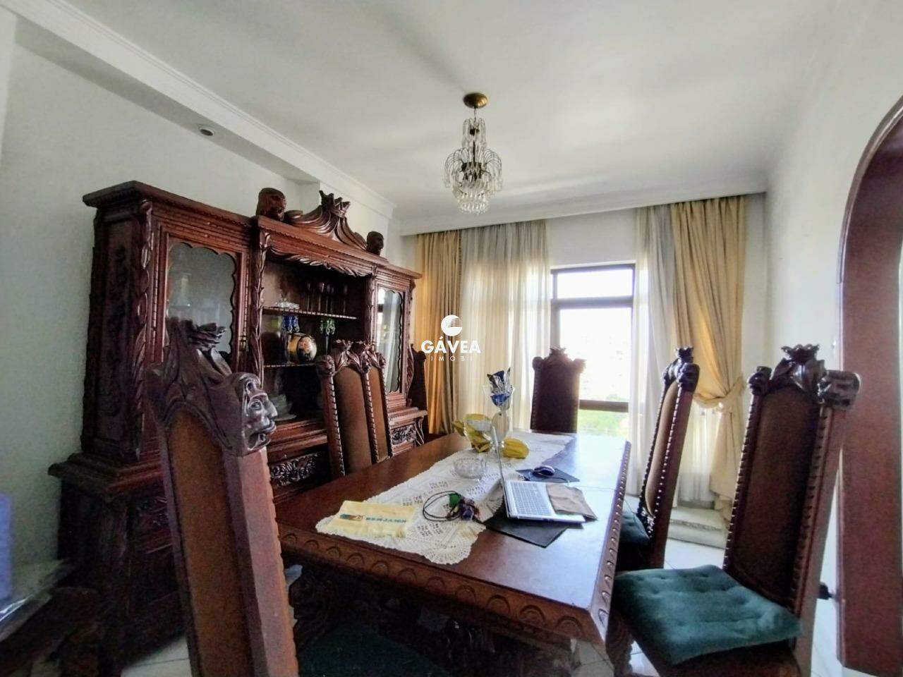 Apartamento à venda no Ponta da Praia: 