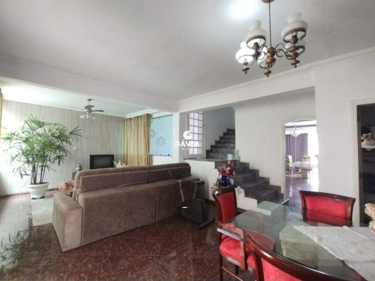 Casa para aluguel no Embaré: 