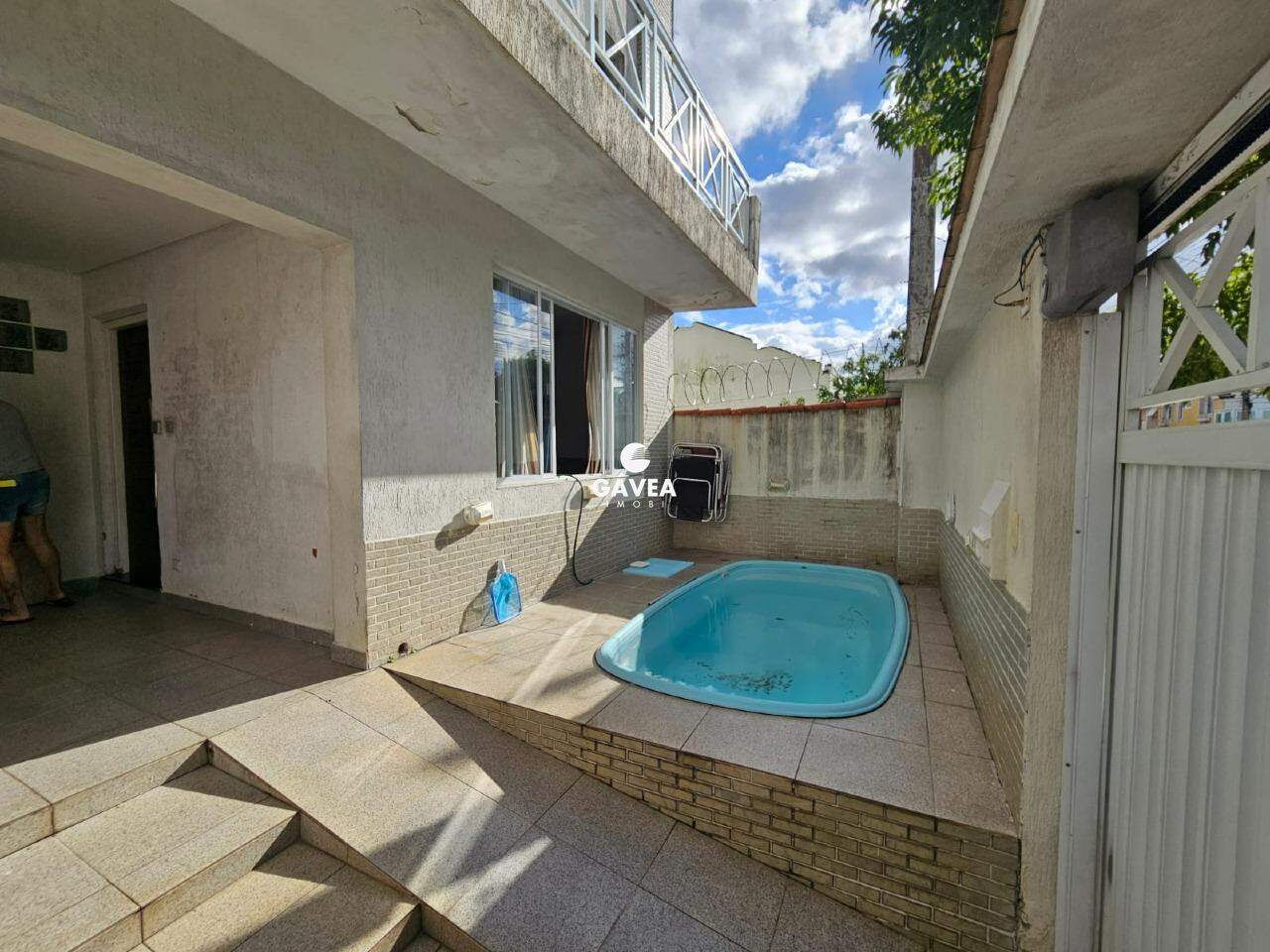 Sobrado à venda no Vila Valença: 