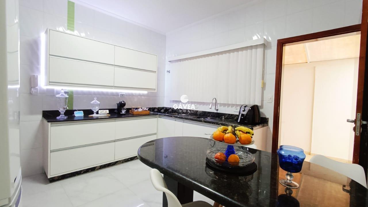Casa à venda no Jardim Independência: cozinha