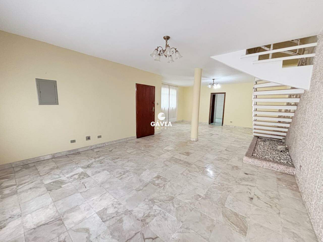 Sobrado à venda no Gonzaga: 