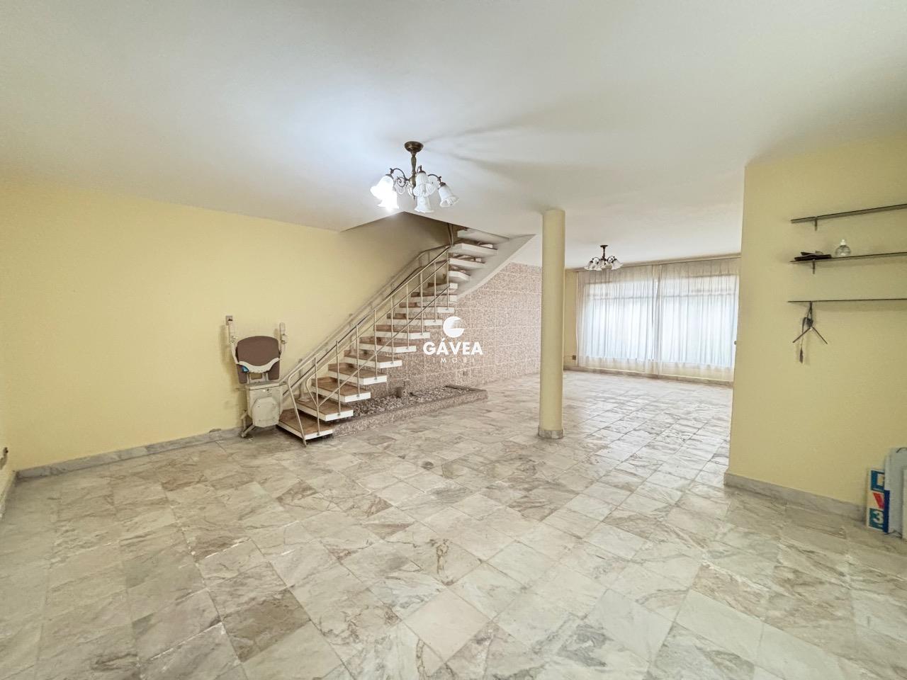 Sobrado à venda no Gonzaga: 