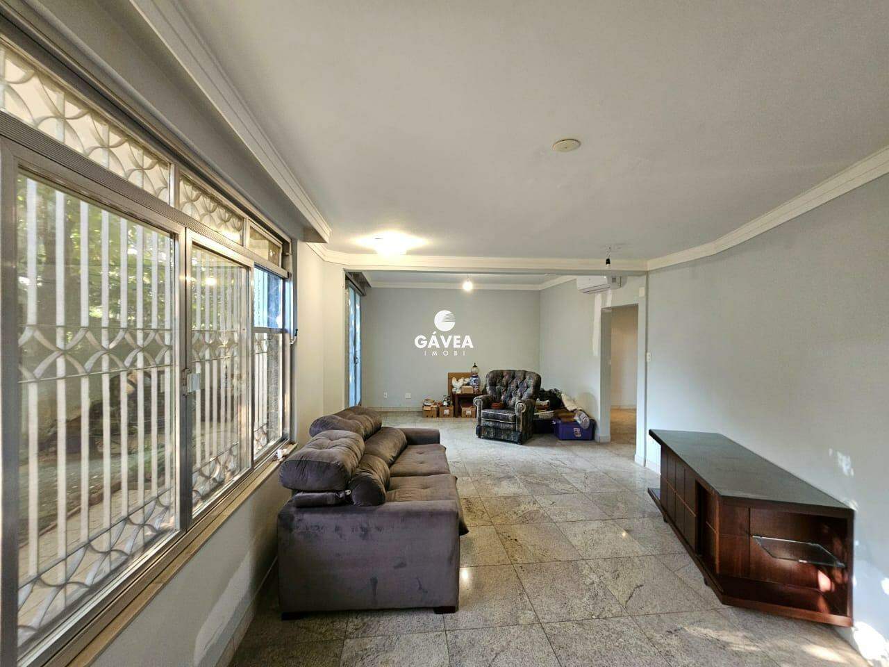 Sobrado à venda no Ponta da Praia: 